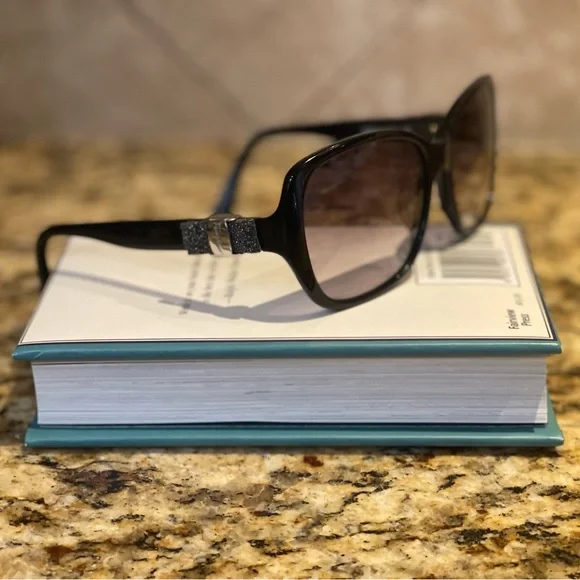 EUC Authentic Salvatore Ferragamo Women’s Sunglasses - Picture 5 of 5